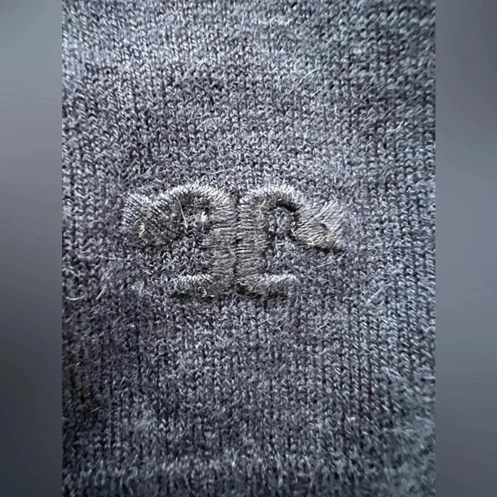Tory Burch | ladies cashmere sweater. Size: L